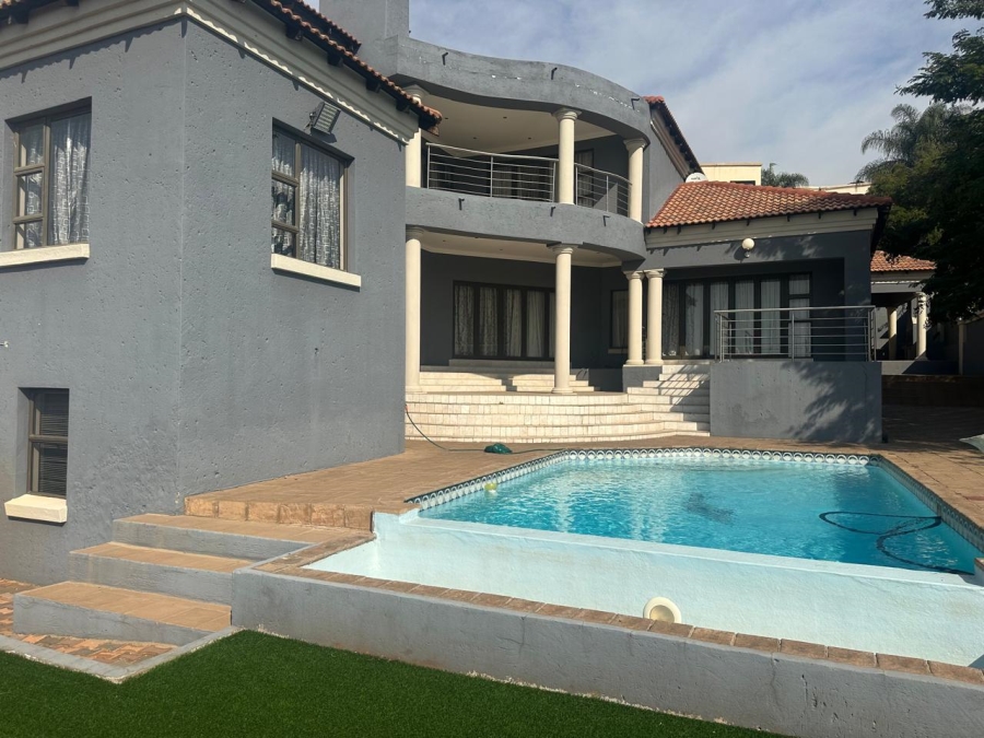 6 Bedroom Property for Sale in Cashan North West